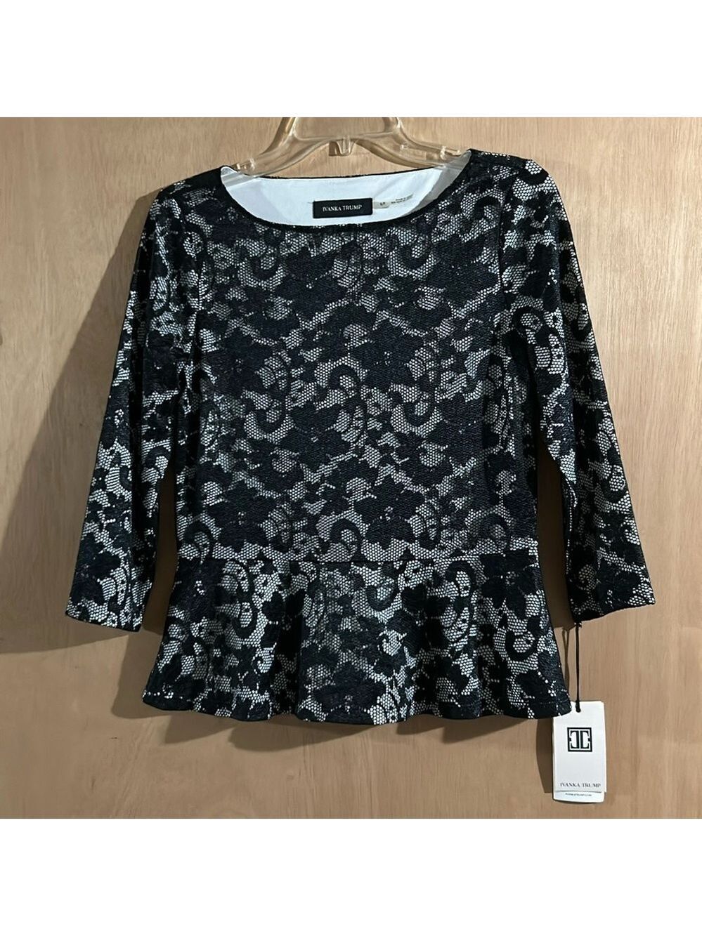 NWT Ivanka Trump Women’s Blouse